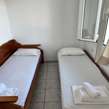 公寓式酒店 Aggeliko Mavrovouni Beach, Gytheion 3*