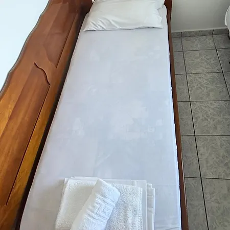 公寓式酒店 Aggeliko Mavrovouni Beach, Gytheion 3*